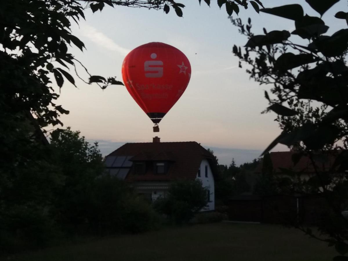 Hummelcasa Ferienhaus Bayreuth Pittersdorf Bagian luar foto